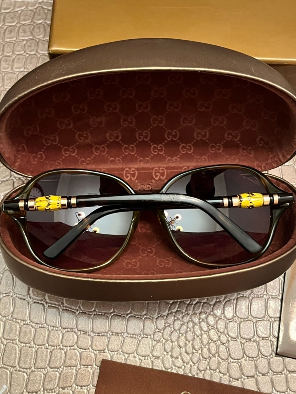 Gucci Havana Bamboo Tortoiseshell Gradient Brown/Green Women’s Sunglasses (EUC) - Picture 7 of 16